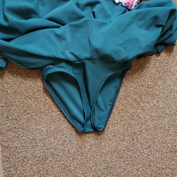 Teen dance costume large child - Picture 4 of 5